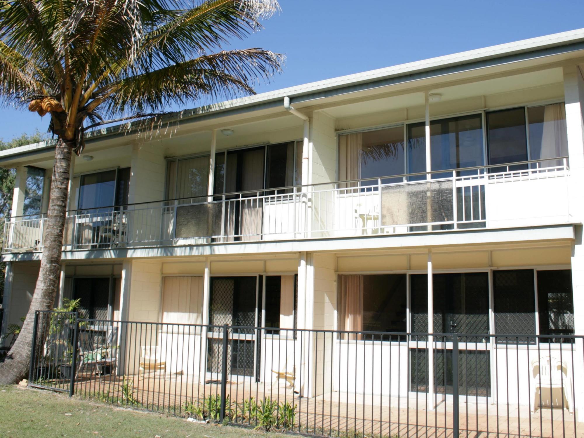 Pippies Beachhouse Backpackers Hostel Rainbow Beach